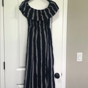Off the shoulder express maxi